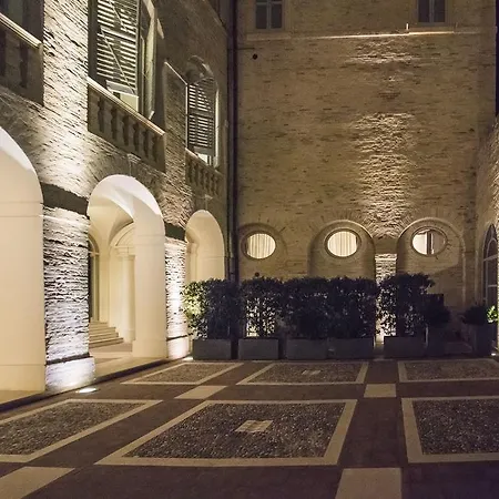 Palazzo Barilari Interno 2 - 펜션 안코나